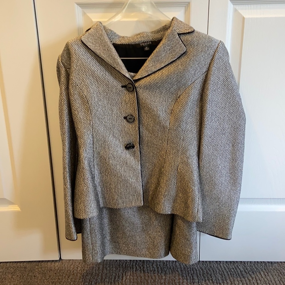 Tahari Petite Women’s Gray and Black Two Piece Matching Skirt and Blazer 2P